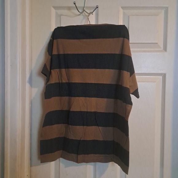 H&M striped T-Shirt size Medium - Picture 2 of 2
